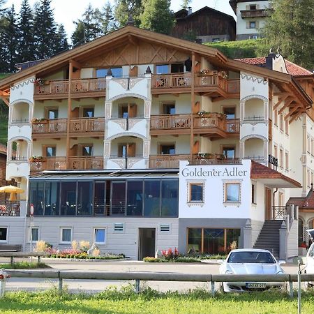 Hotel Goldener Adler كورون فينوستا المظهر الخارجي الصورة
