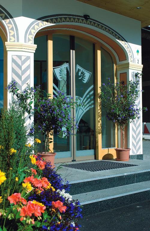 Hotel Goldener Adler كورون فينوستا المظهر الخارجي الصورة